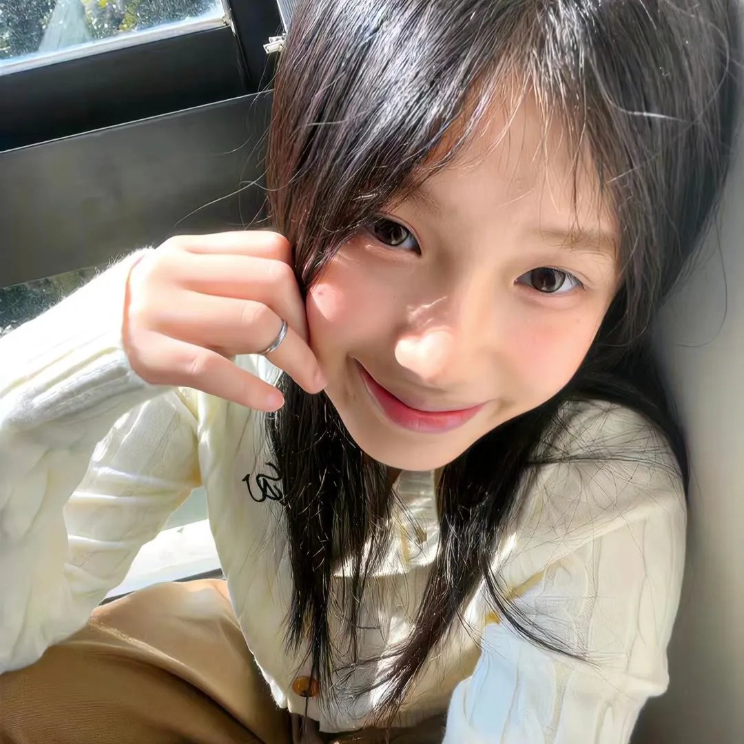 红妆挥拍破长空