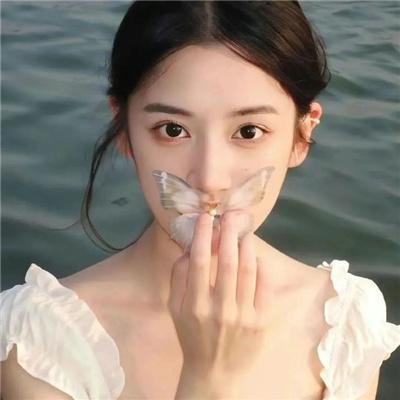 主母虐待我，知我身份后她疯了